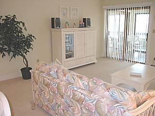 Entertainment Center houses a large TV, a VCR, and a Stereo with CD Player.